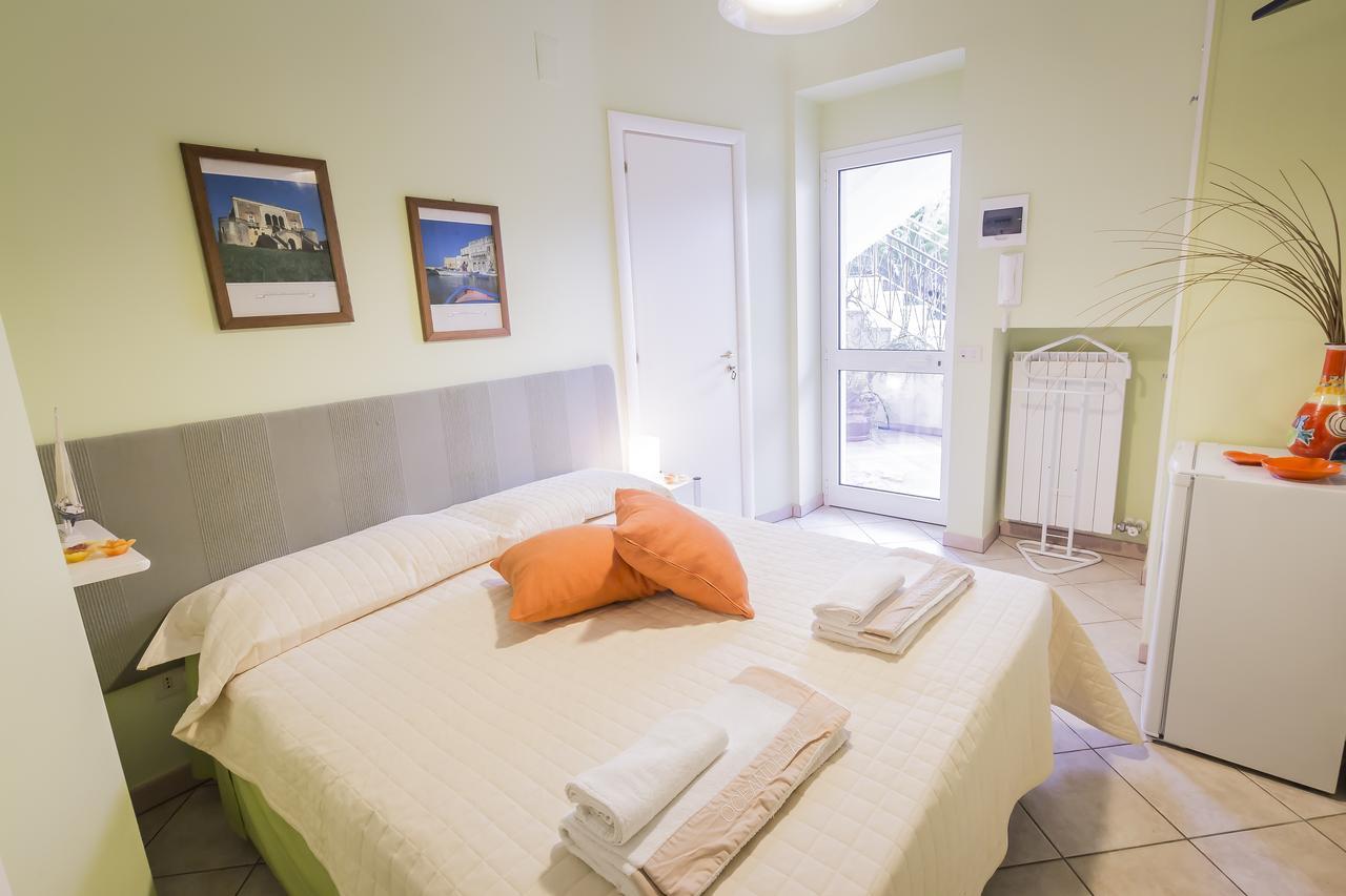 Bed and Breakfast Mandarinoarancio Алецио Экстерьер фото